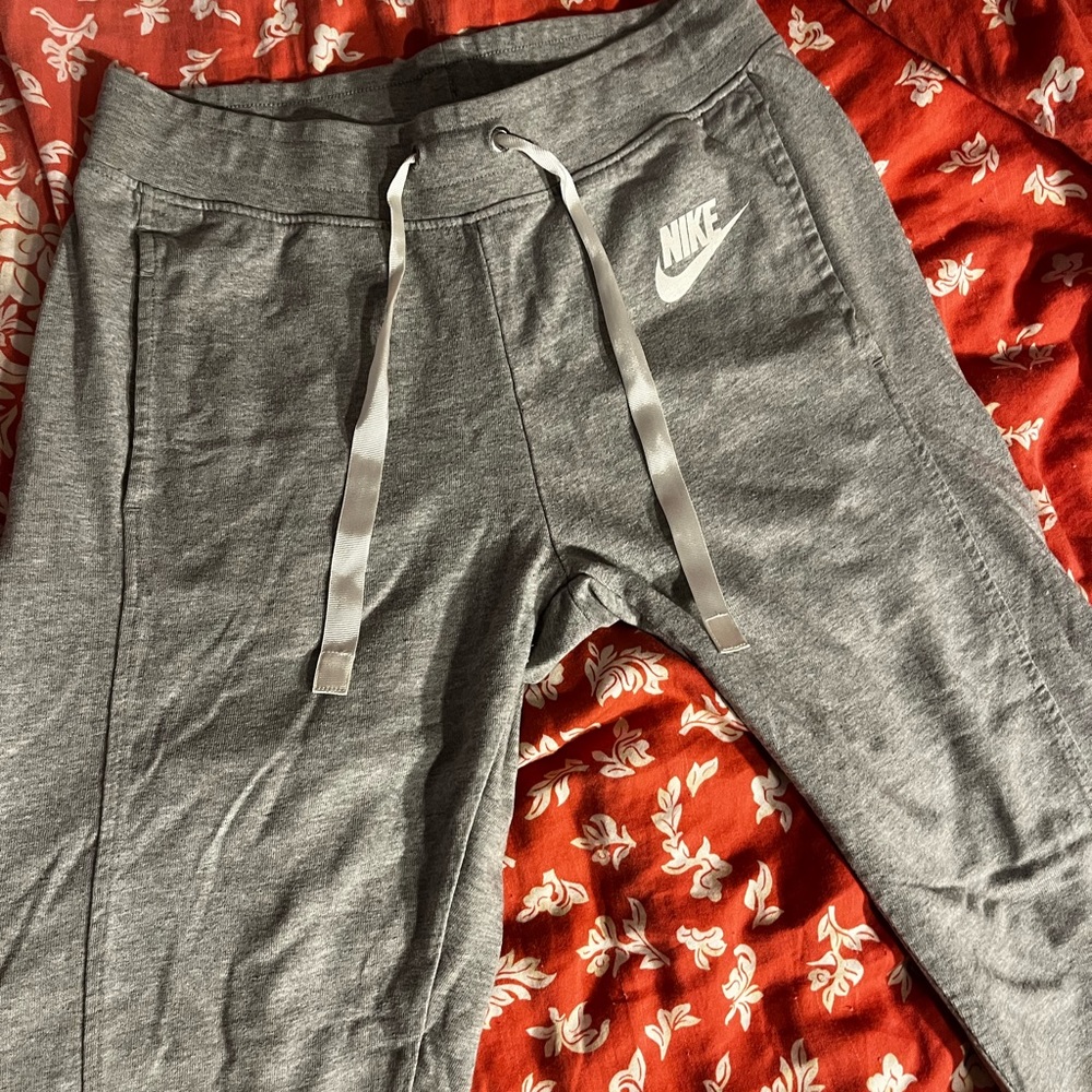 Grey Nike Capri joggers